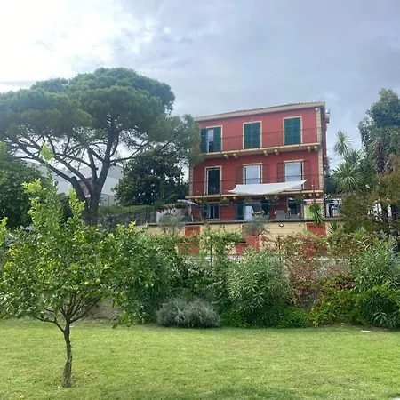 לינה וארוחת בוקר Le Magnolie